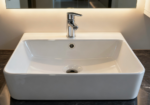 Lavoar pe blat ceramic alb lucios 40×42×15 cm – Design pătrat modern, cu preaplin, V613 - imagine 2